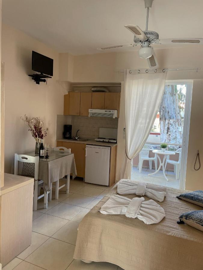 Andy'S Apartments Jeorjoúpoli Eksteriør bilde